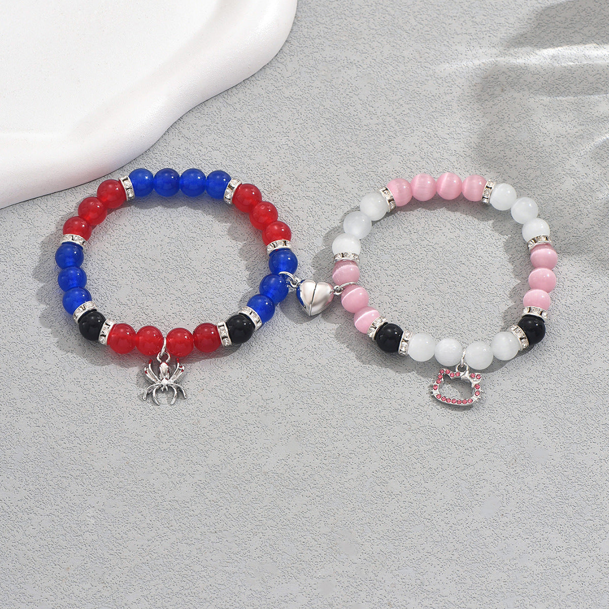 Heart-shaped cartoon cat bracelet set