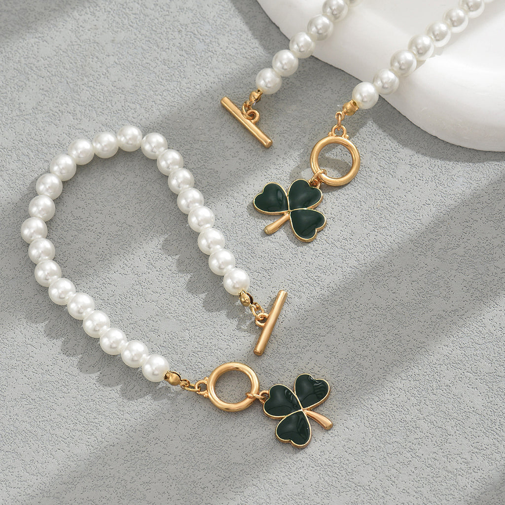Heart-shaped four-leaf clover necklace and bracelet set