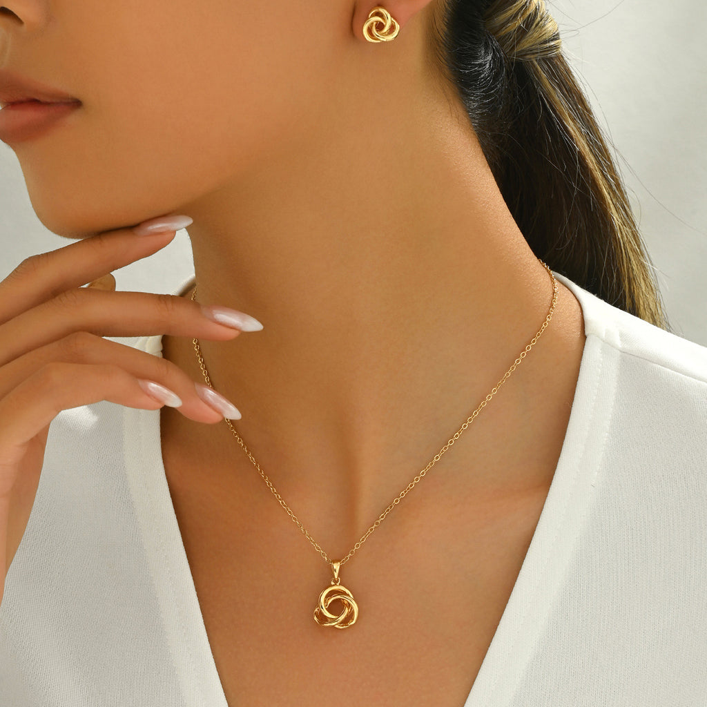 High-end metal earrings and clavicle chain set