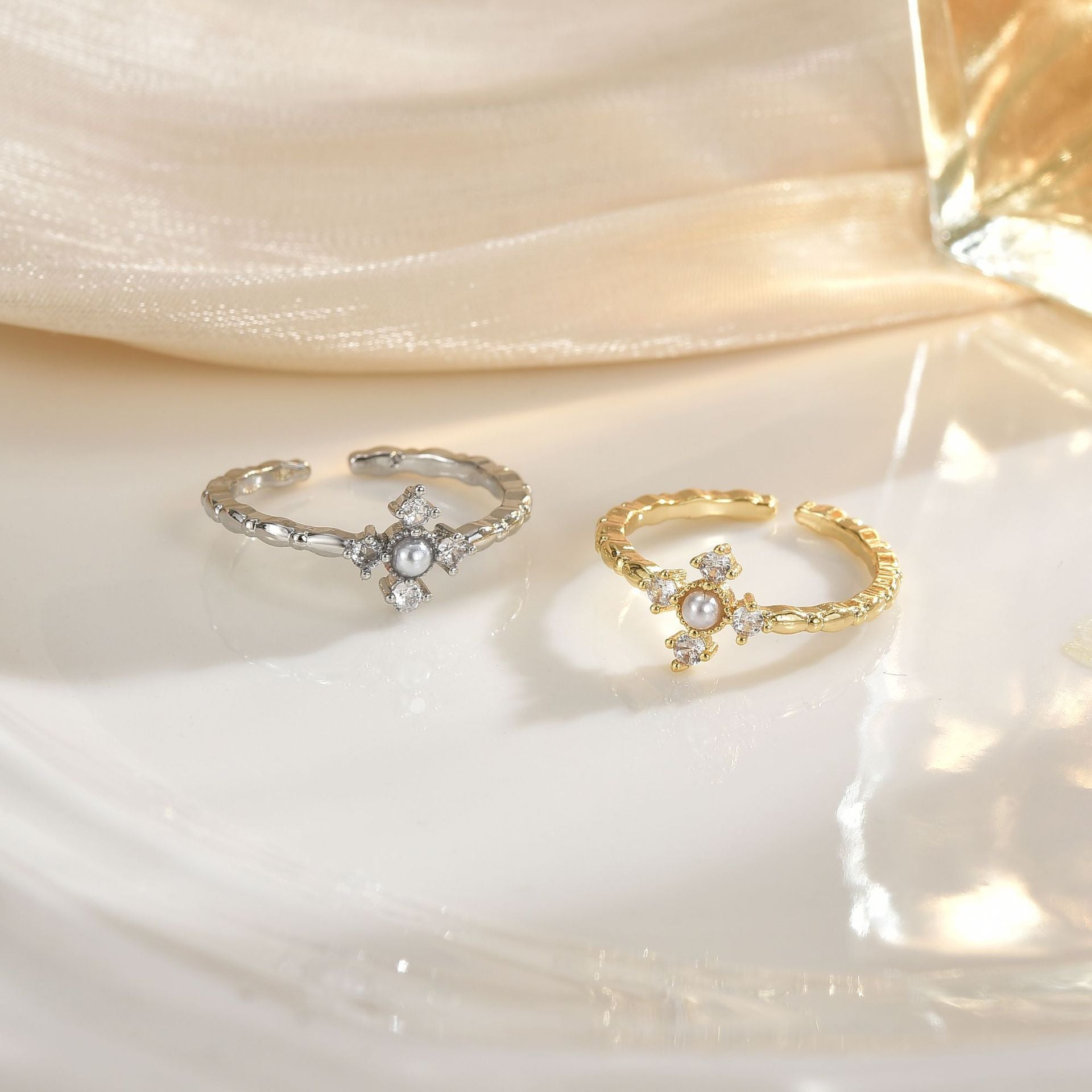 White Moonlight High-End Open Ring