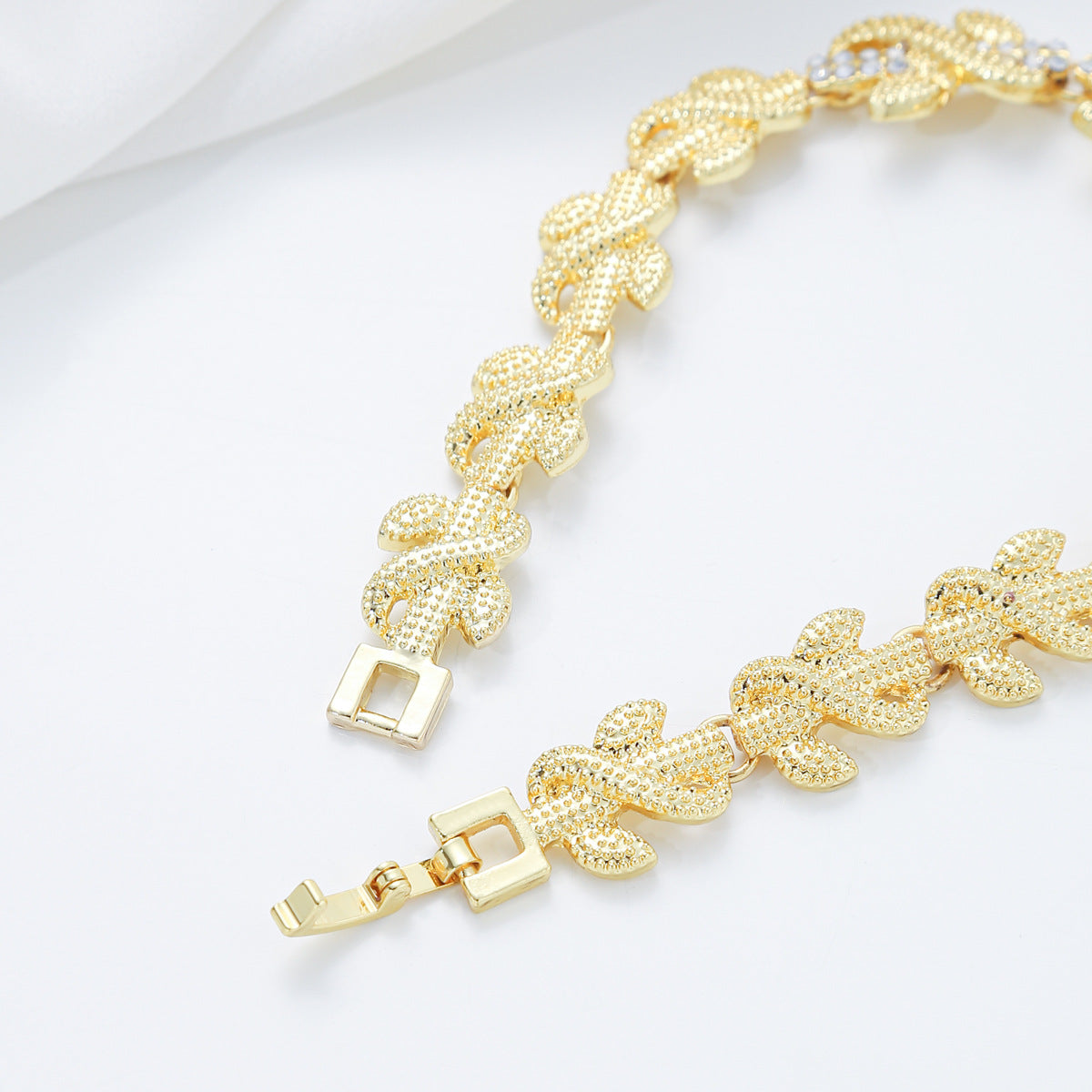 Hip-hop style diamond-encrusted bracelet