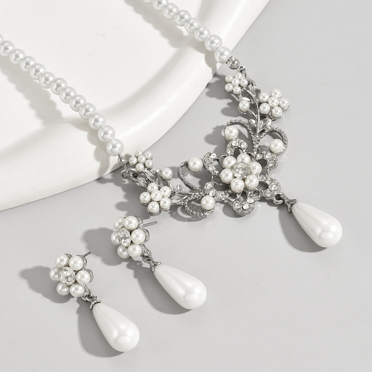 Retro pearl necklace with zircon plum earrings set