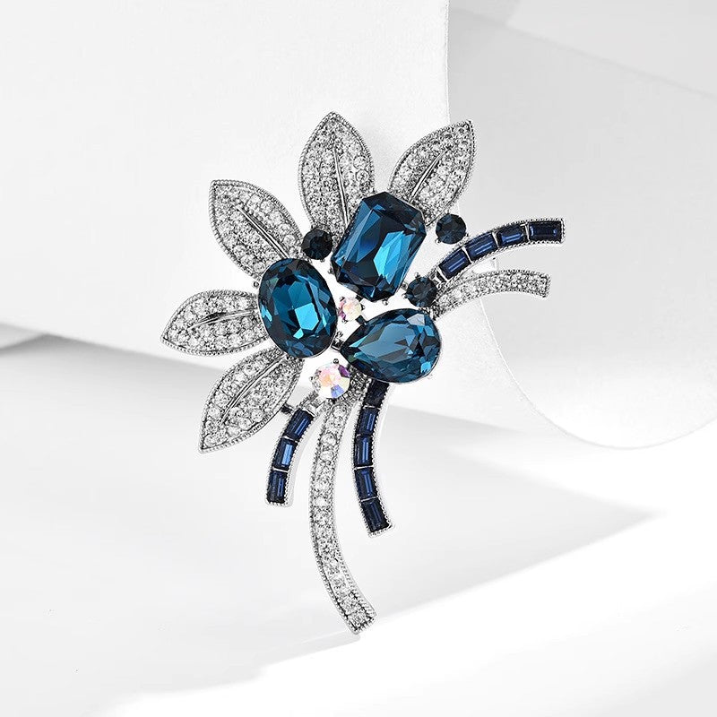 Broche de cristal de cinco hojas