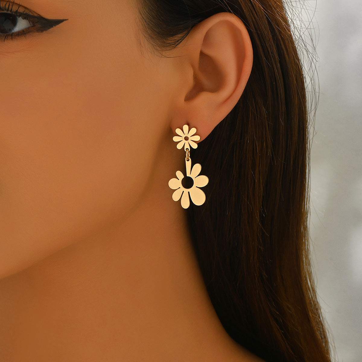 Floral 18K gold-plated earrings