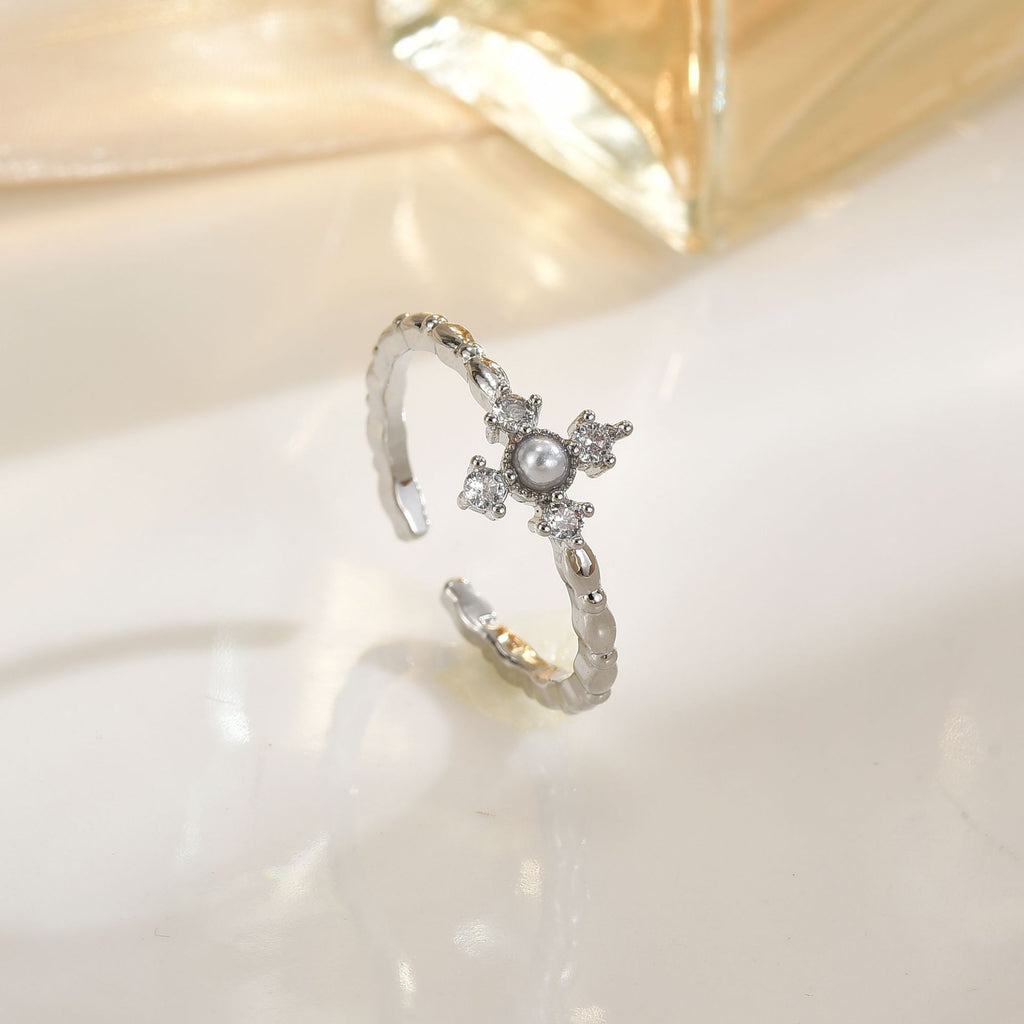 White Moonlight High-End Open Ring
