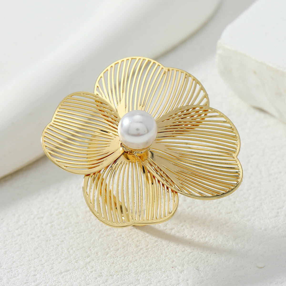 Flower and pearl necklace and earring set