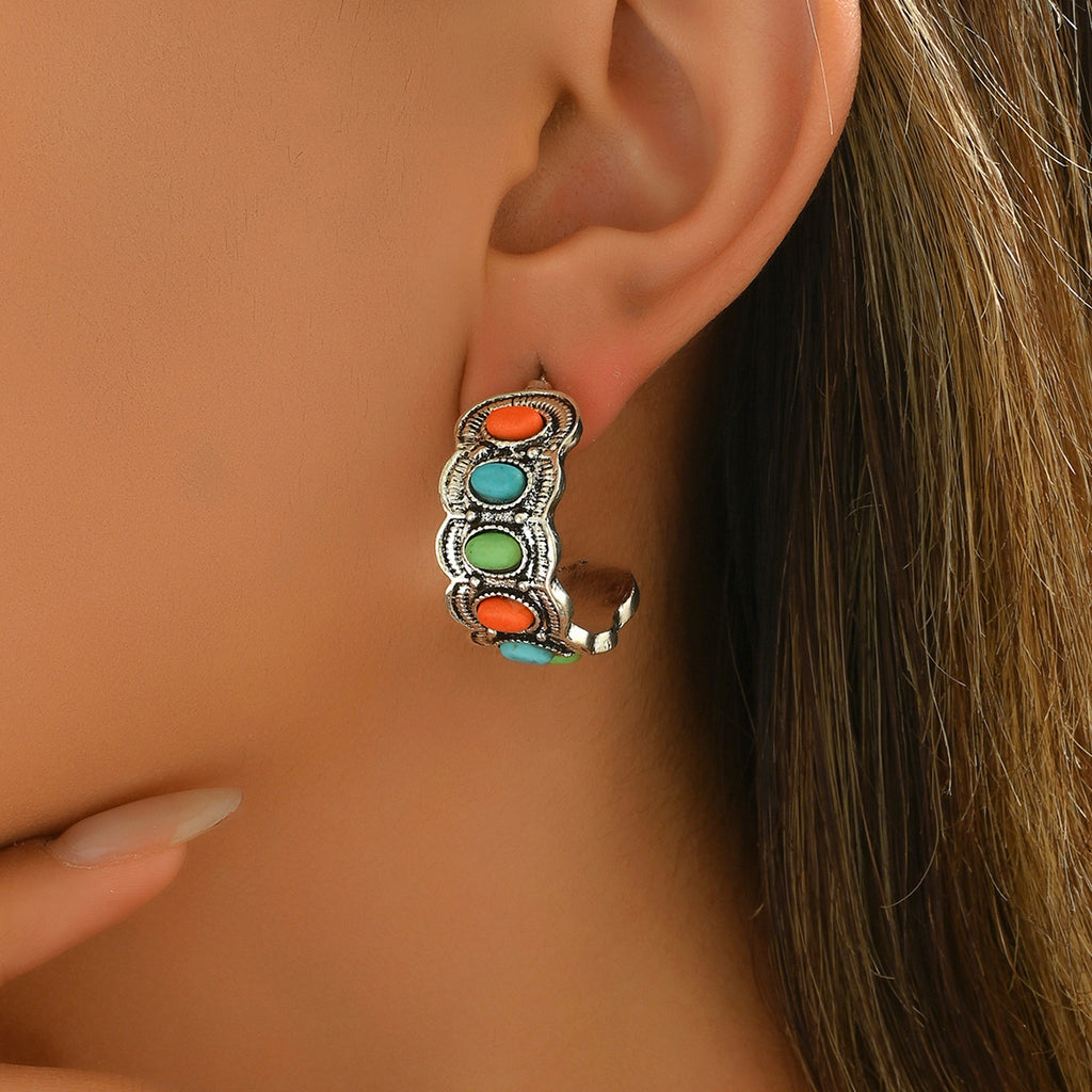 Creative C-shaped earrings made of colored natural gemstones