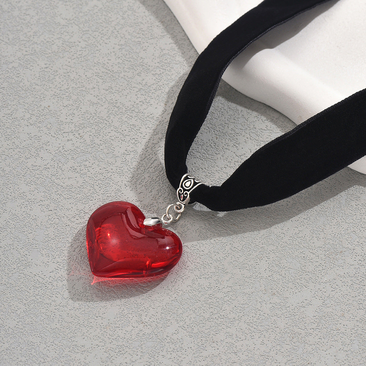 Sweet and cool collarbone necklace