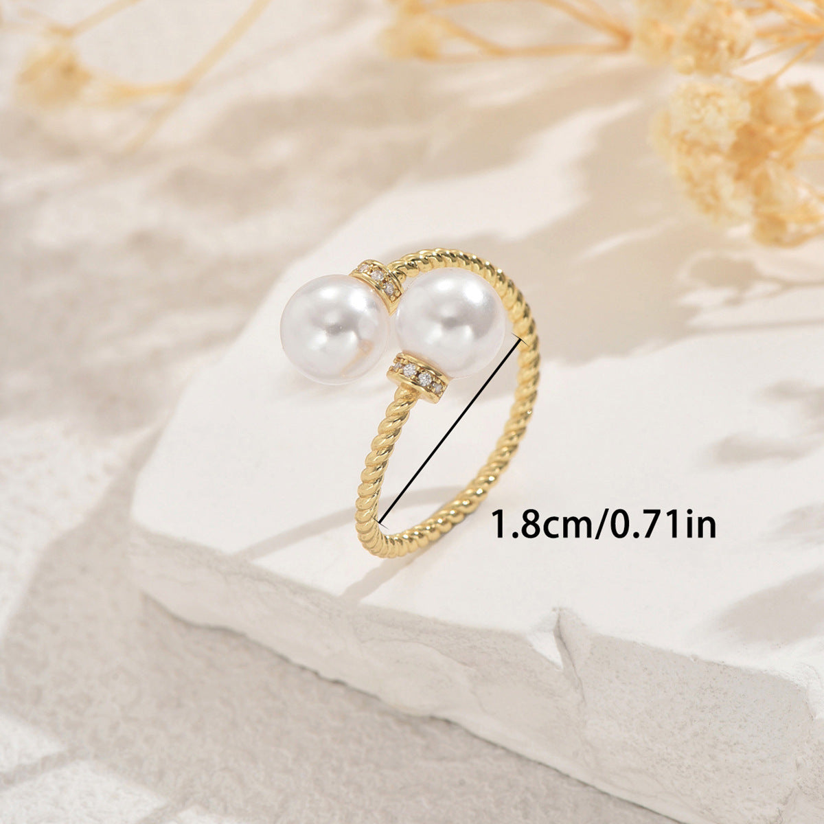 Open ring set with zircon and pearl