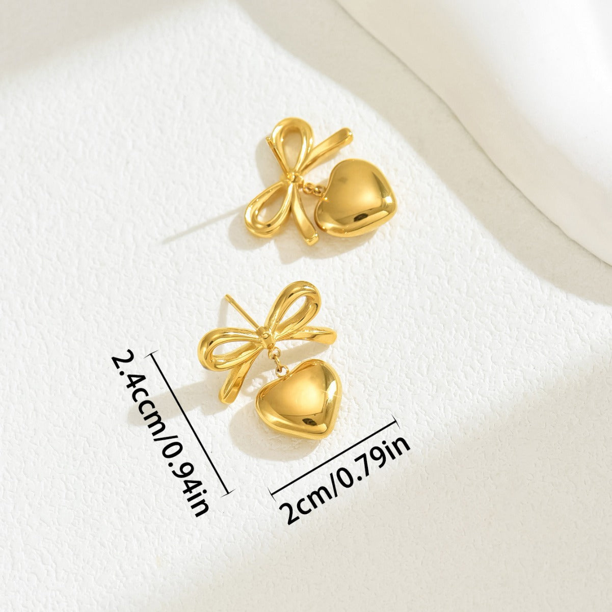 Simple heart-shaped earrings