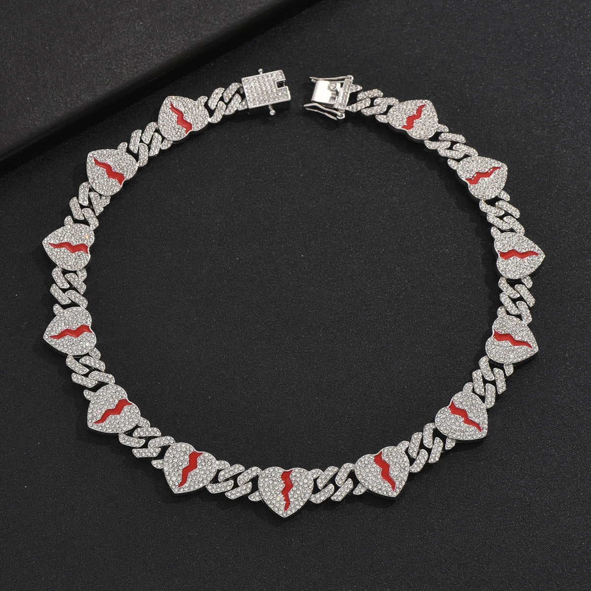 Retro heart-shaped Cuban men's collarbone chain