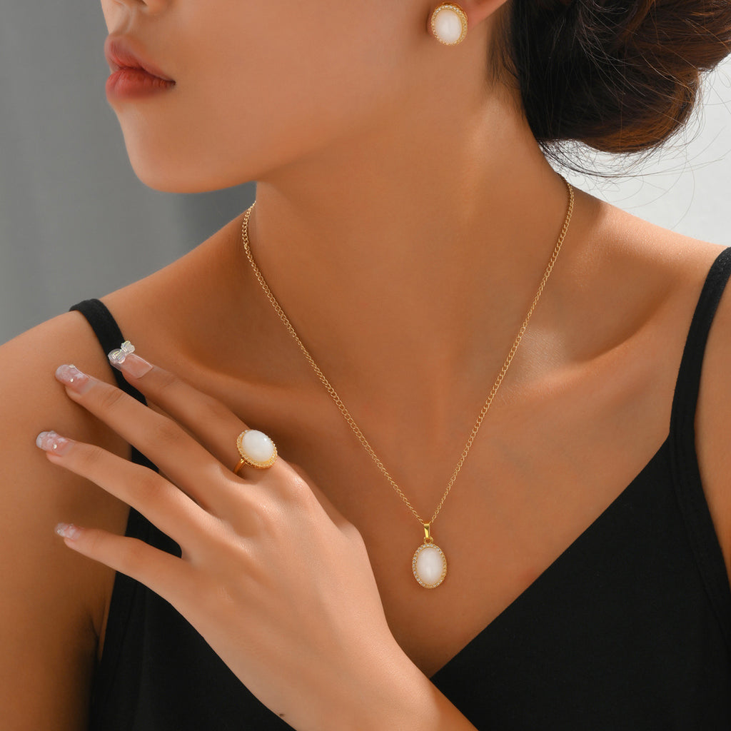 Fashion earrings, necklaces and ring sets