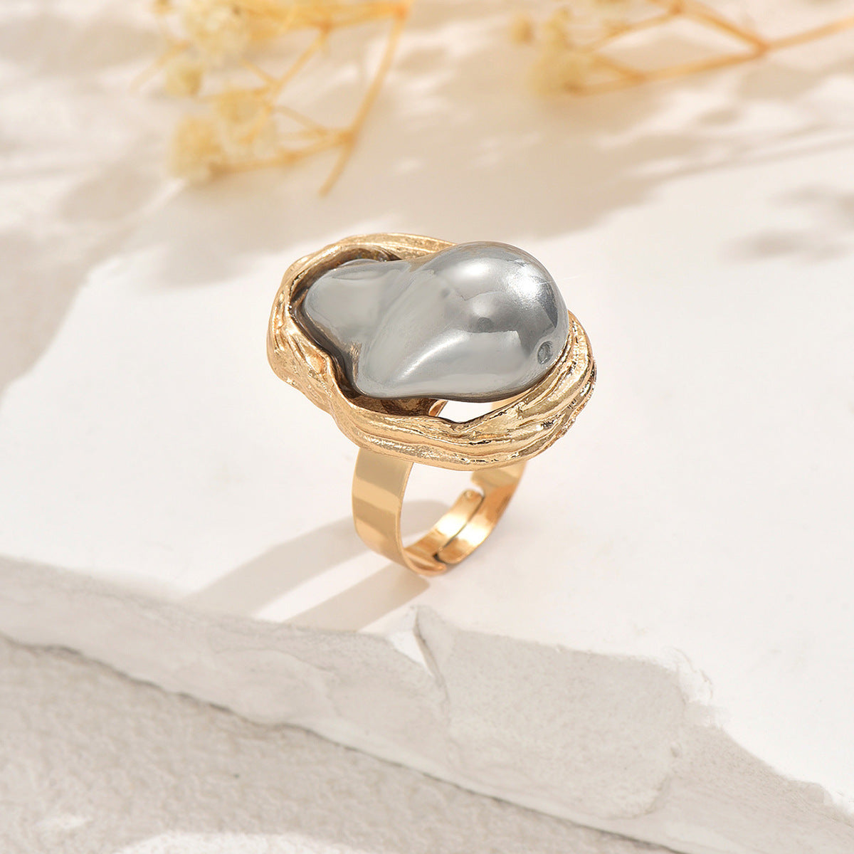 Geometric design pearl open ring