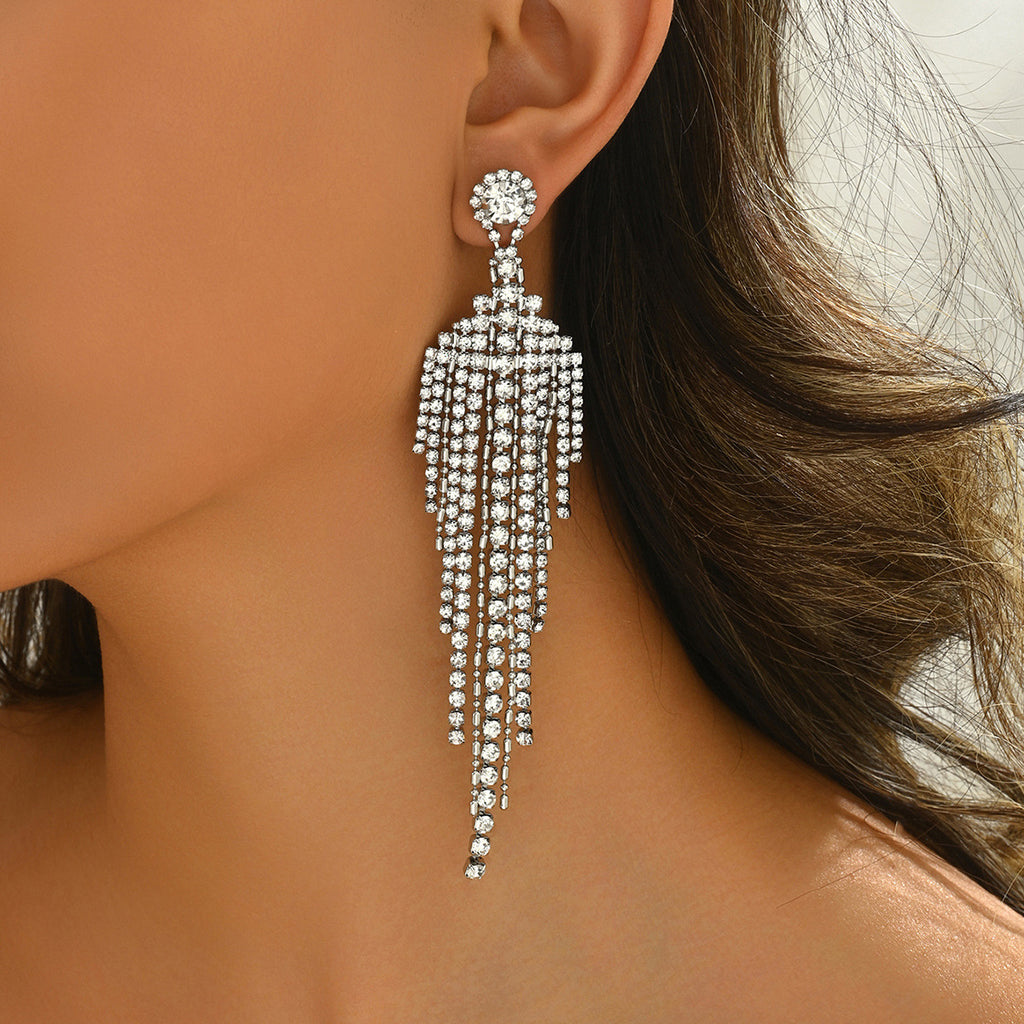 Long tassels, earrings inlaid with rhinestones