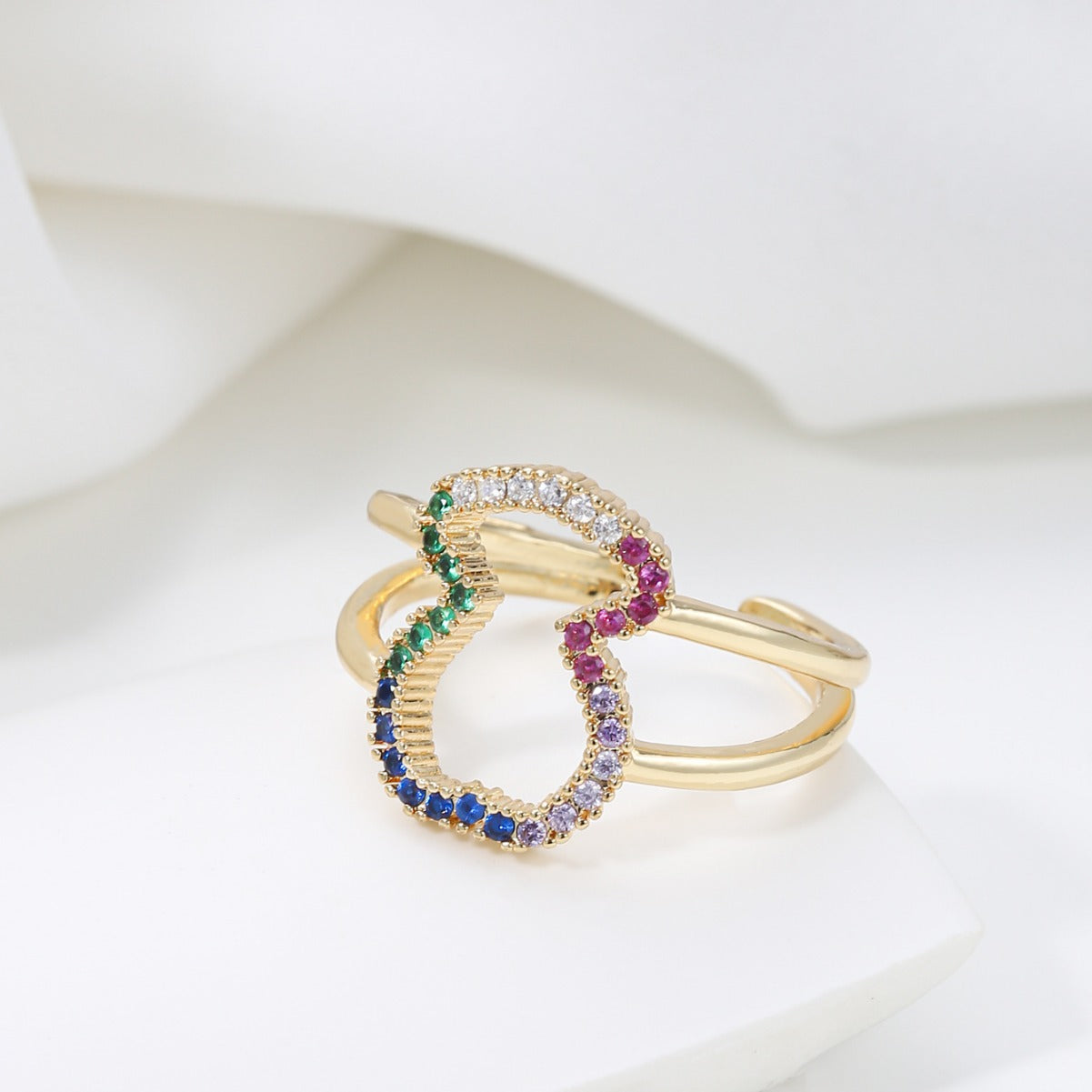 Colored Diamond Pastoral Style Ring