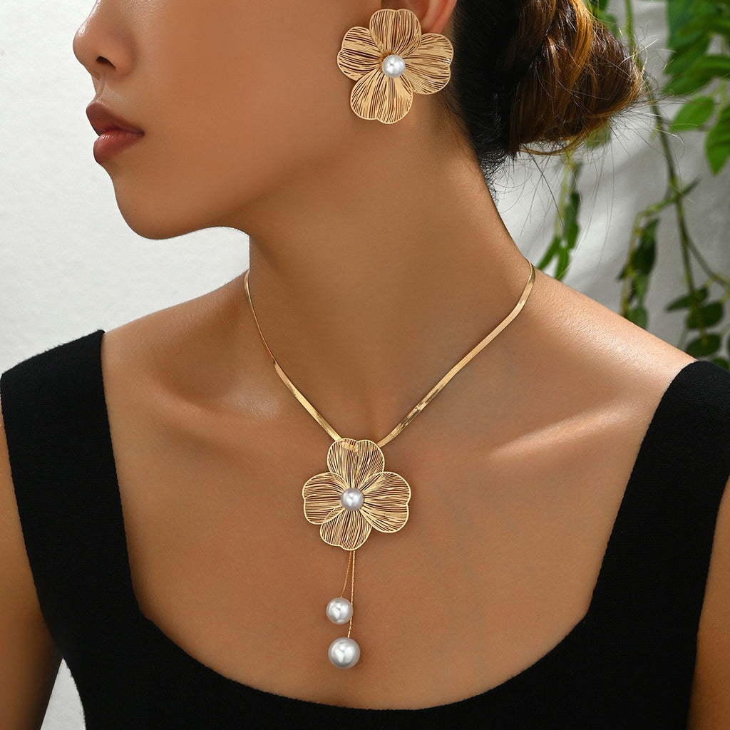 Flower and pearl necklace and earring set