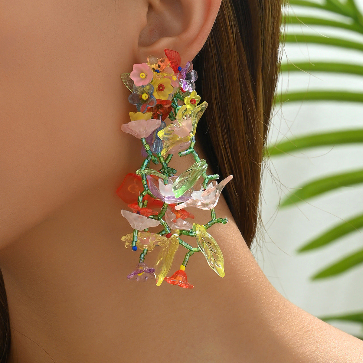 Flower-shaped colorful crystal earrings