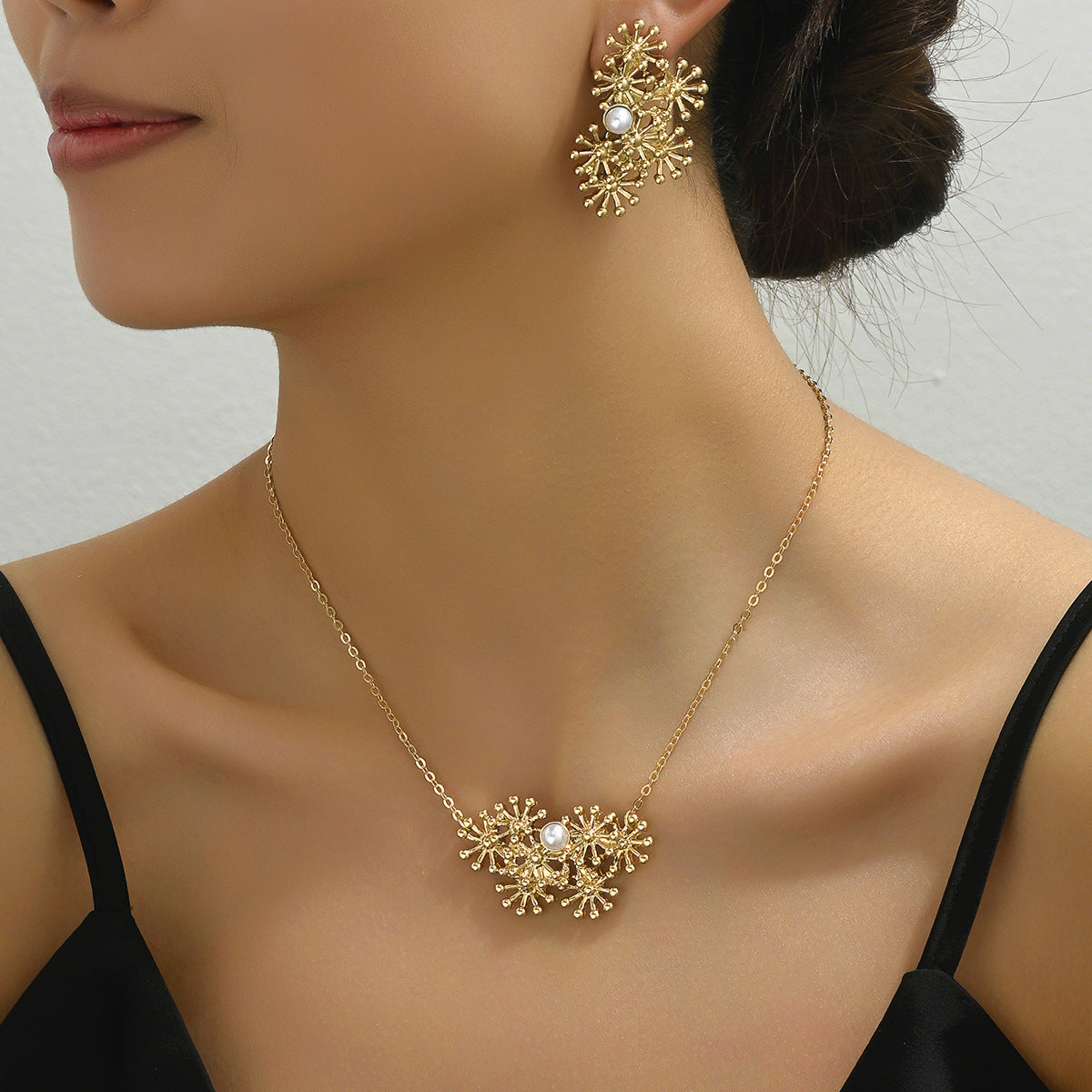 Fashionable Sunflower Earring and Necklace Set
