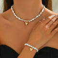 Heart-shaped women's necklace and bracelet set