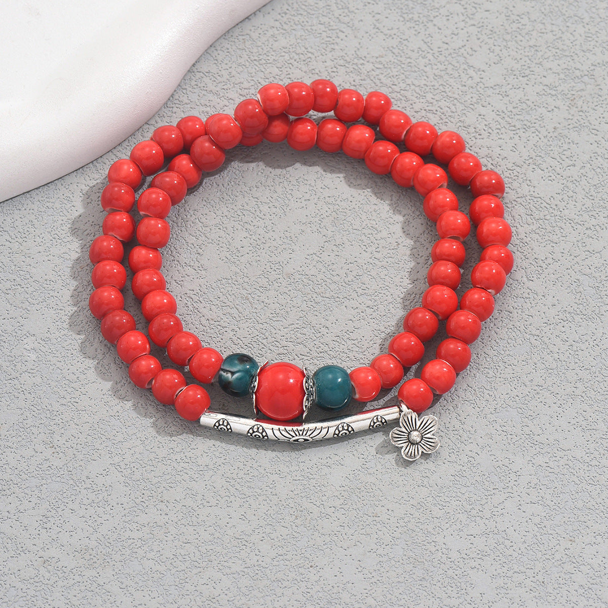 Unique Floral Vintage Pattern Design Niche Bracelet