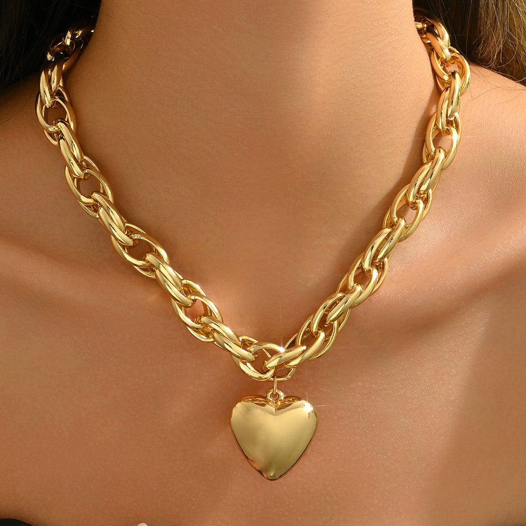 Heart-shaped high-end pendant necklace
