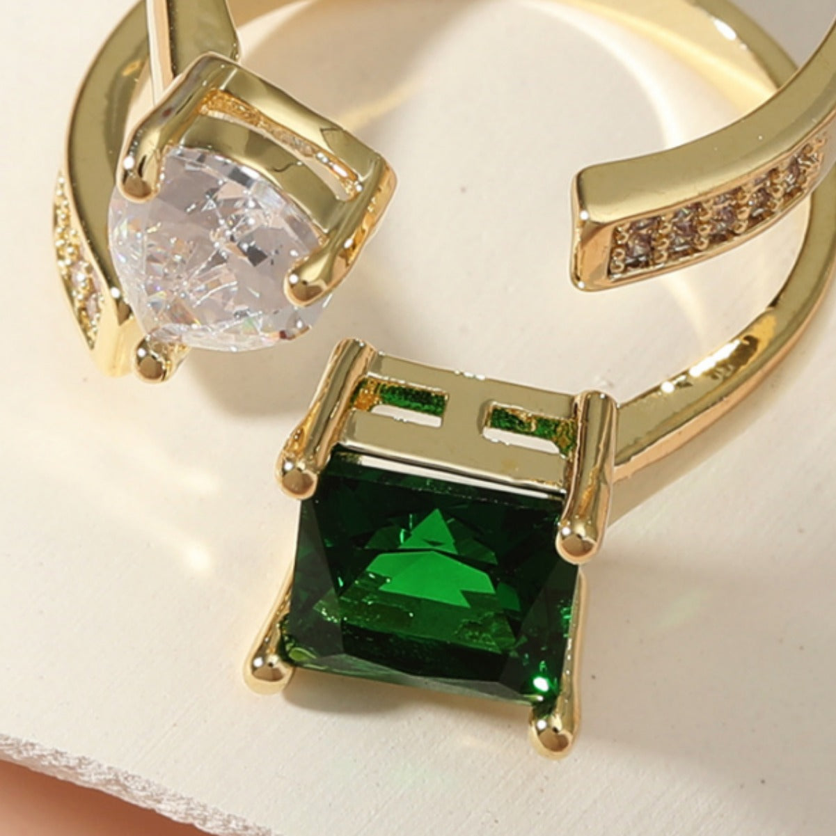 Vintage-style emerald ring