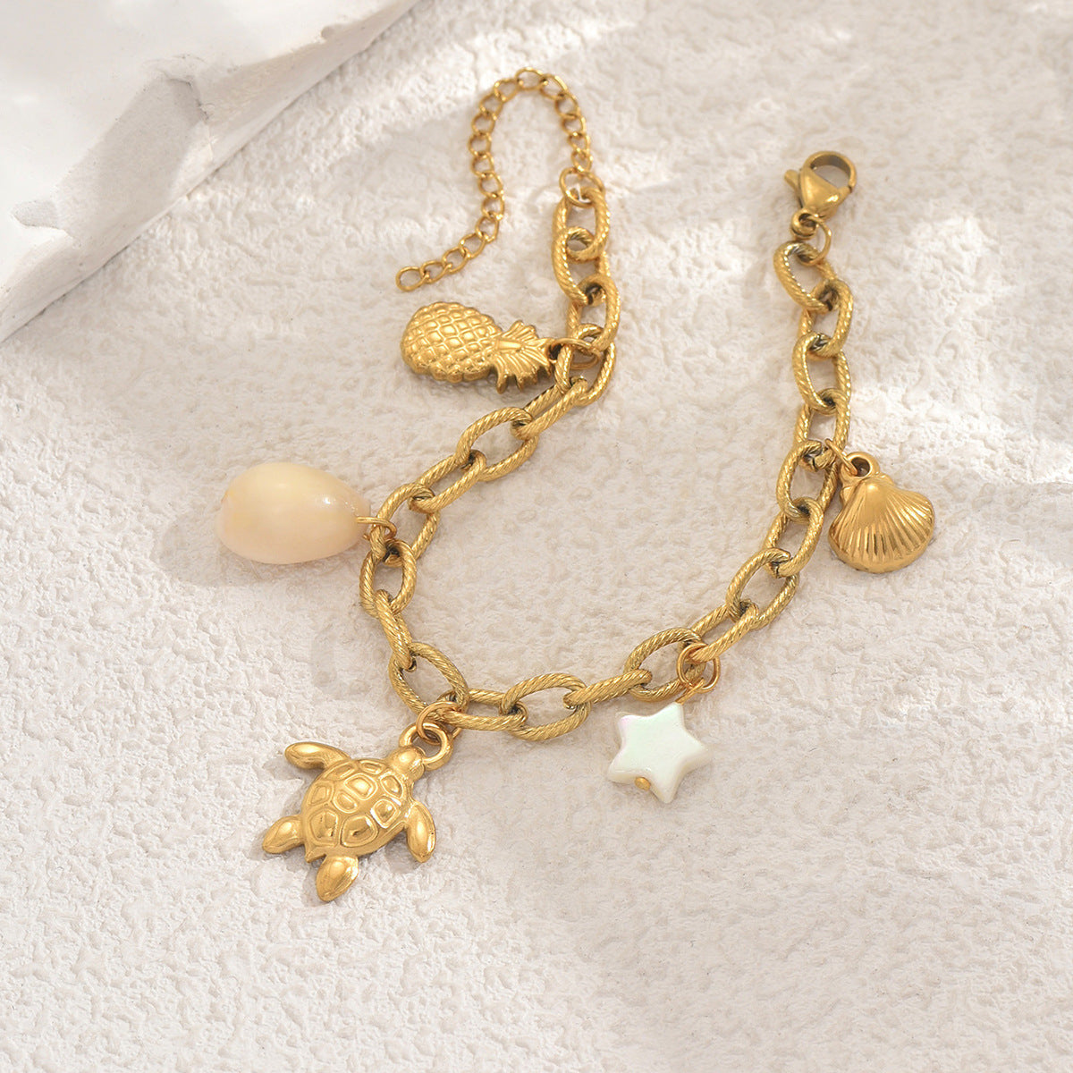 Ocean-themed women's seashell bracelet