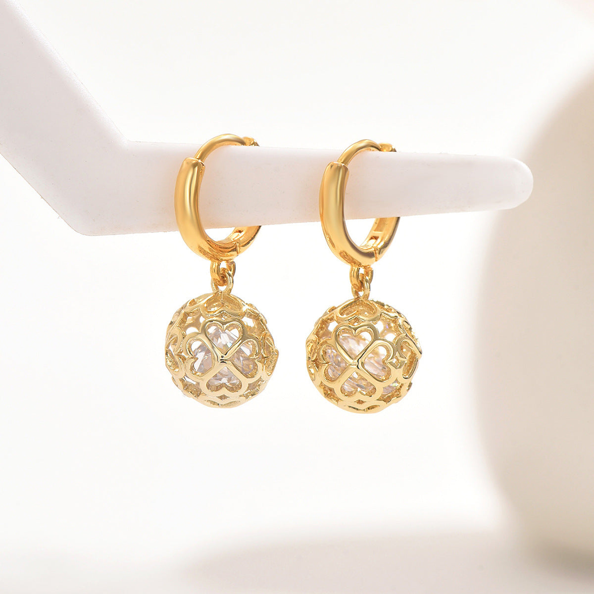 Geometric inlaid zircon, high-end earrings
