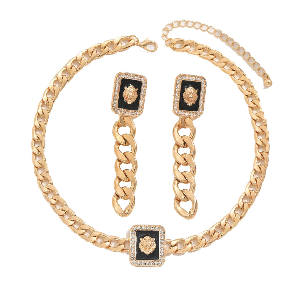 Lion-shaped clavicle chain and bracelet set