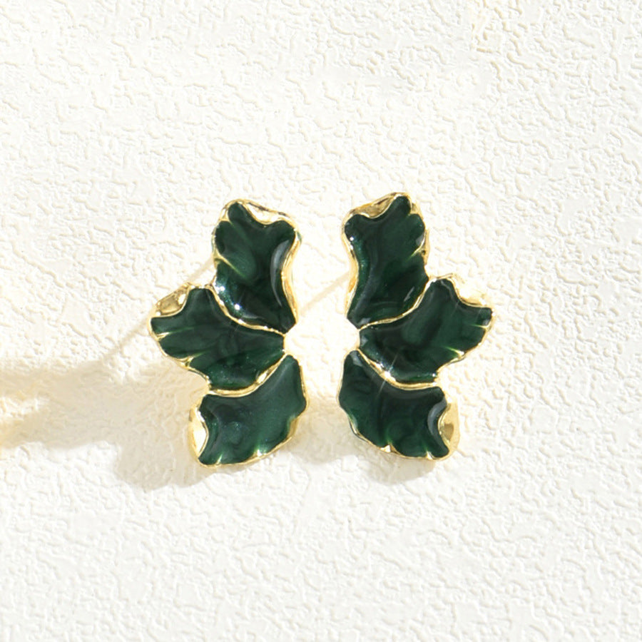 Clover petal elegant earrings