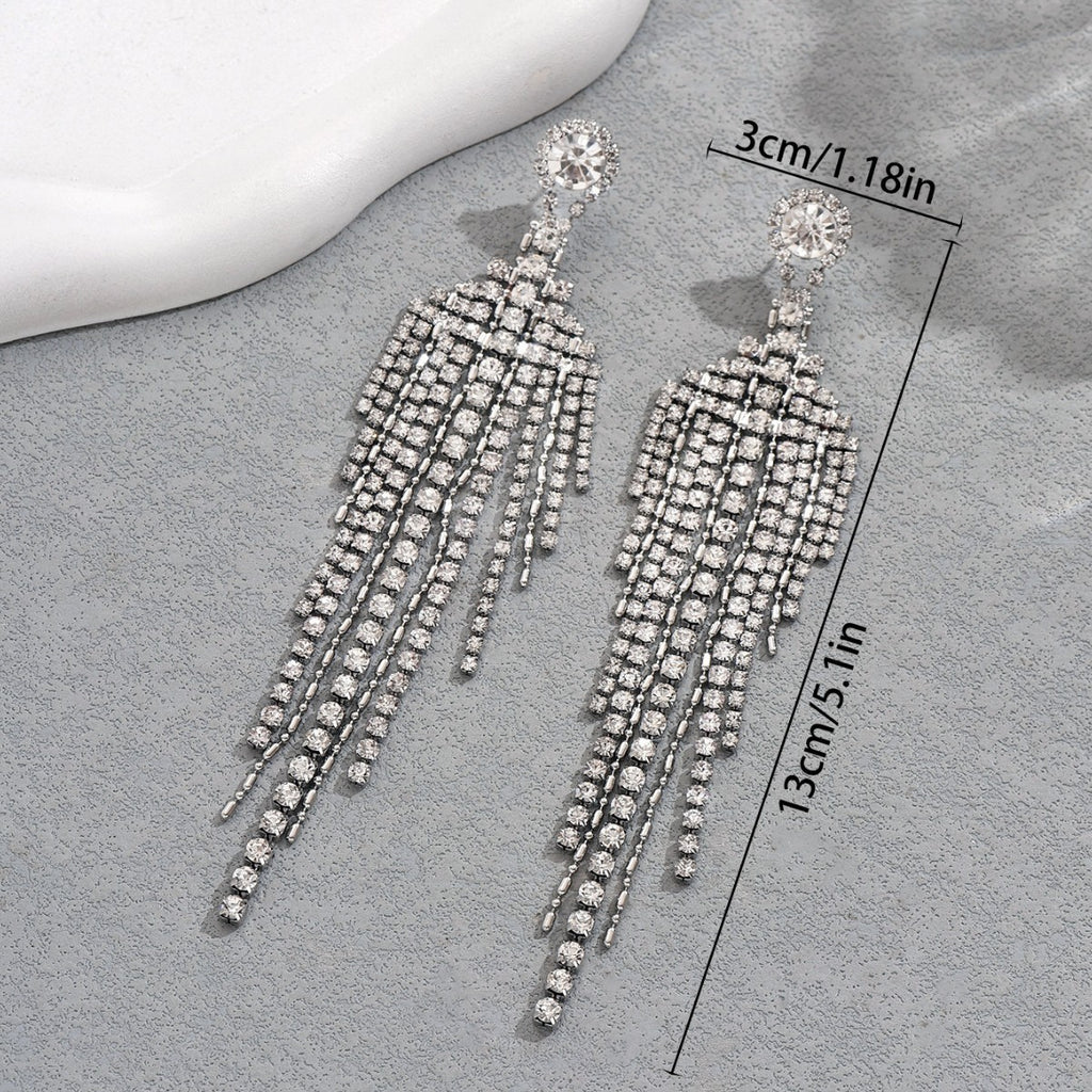Long tassels, earrings inlaid with rhinestones