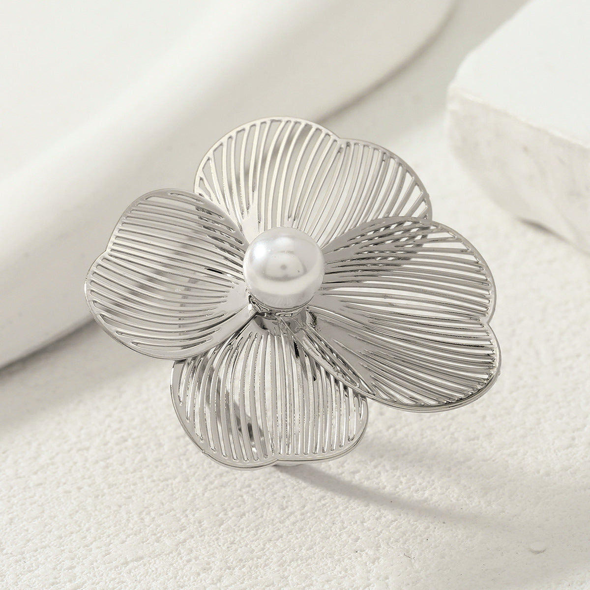 Flower and pearl necklace and earring set