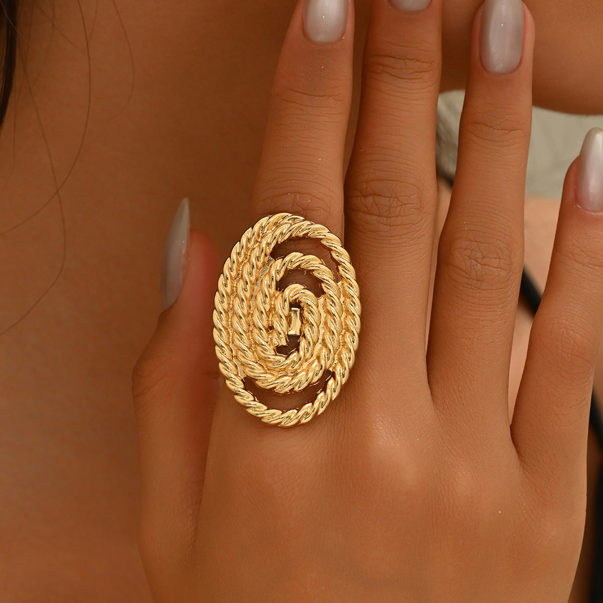 Minor Geometric Floral Open Wavy Ring with Pearl