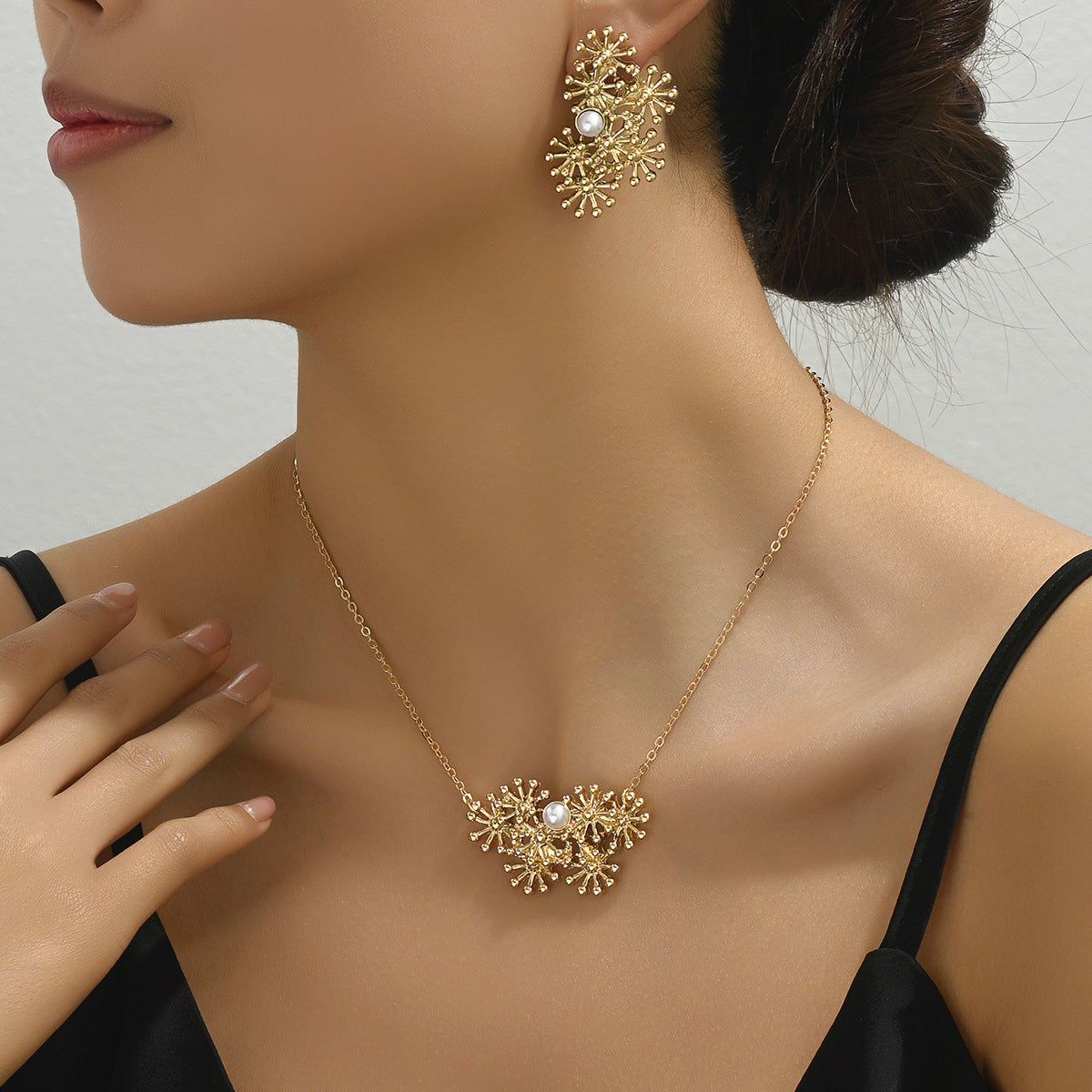Fashionable Sunflower Earring and Necklace Set